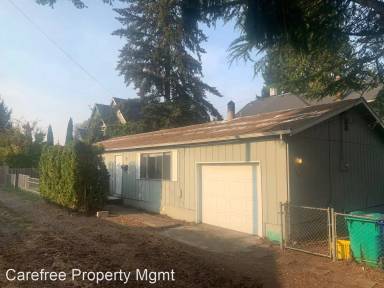 Main picture of 6925 N Fiske Ave
