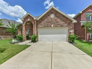 Main picture of 24710 Forest Canopy Dr