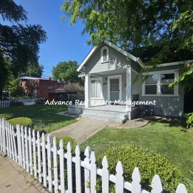 Main picture of 3008 Franklin Blvd