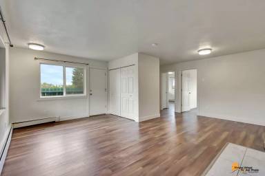 Main picture of 711 Bragaw St