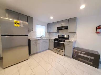 Main picture of 261 Hutton St