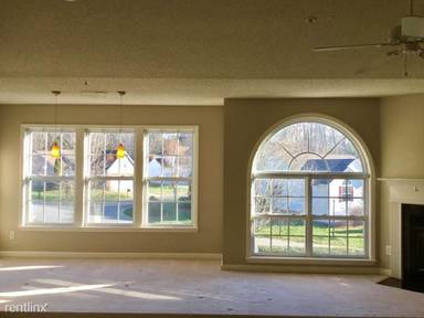 Main picture of 621 Mill Pond Ct