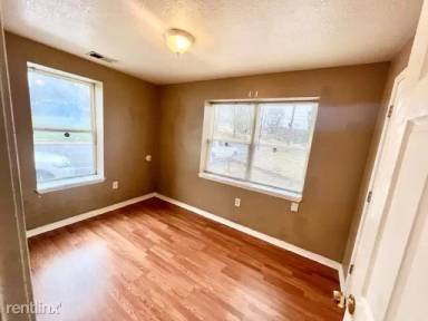 Main picture of 9801 E Kentucky Rd