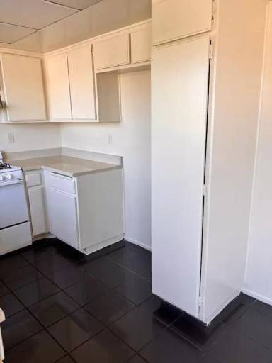 Main picture of 119 S Magnolia Ave