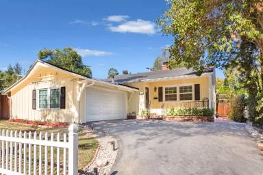 Main picture of 21441 De la Osa St