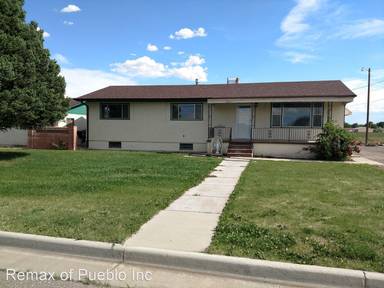 Main picture of 25618 Everett Rd