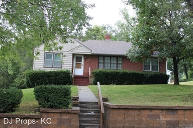 Main picture of 1130 Orchard Ave