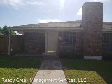 Main picture of 704 Towne House Ln