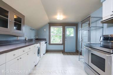 Main picture of 4915 SE 65th Ave