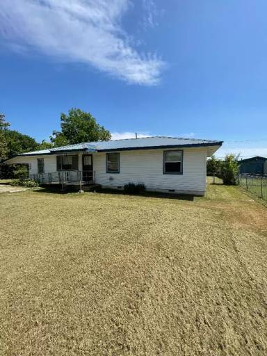 Main picture of 304 W Denton Ave