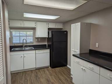 Main picture of 809 Russell Ln