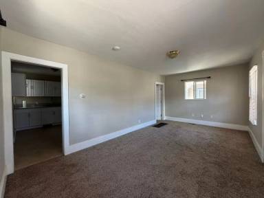 Main picture of 402 E Kiowa St
