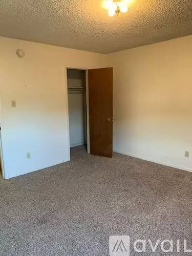 Main picture of 402 Mary St