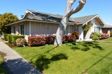 Main picture of 7861 Ellis Ave