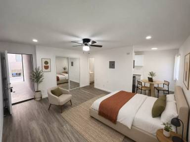 Main picture of 1170 Crenshaw Blvd