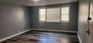 Main picture of 5624 N Kimball Ave