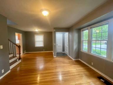 Main picture of 151 Eastmoreland Dr