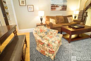 Main picture of 113 Beacon St