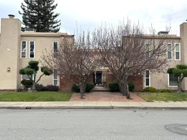 Main picture of 1000 Arbor Rd