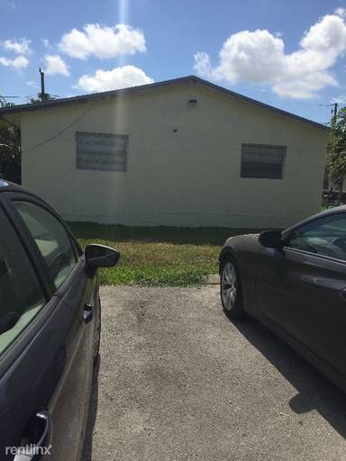 Main picture of 25420 SW 107th Ave