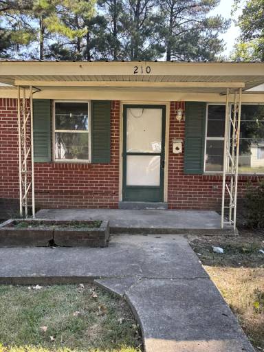 Main picture of 210 S Hazel St