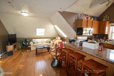 Main picture of 40 Brainerd Rd