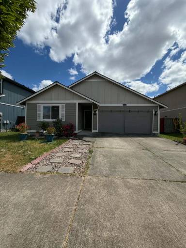 Main picture of 16651 Greenleaf Ave SE