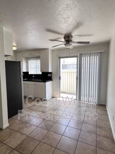 Main picture of 1280 Goshen St