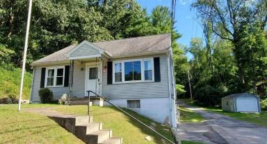 Main picture of 20 Hill Ln