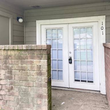 Main picture of 6669 S Victor Ave