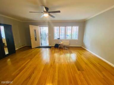 Main picture of 49 Bay 29th St