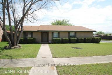 Main picture of 1902 Moonlight Dr