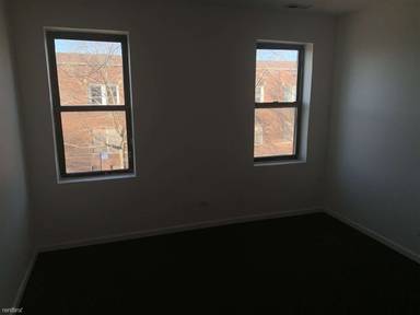 Main picture of 1522 W Marquette Rd