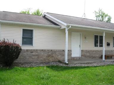 Main picture of 106 W Columbia St