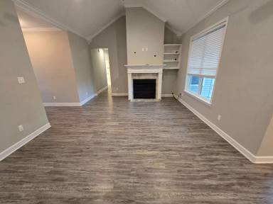 Main picture of 319 Windcrest Cir