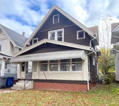 Main picture of 537 Geneva Ave
