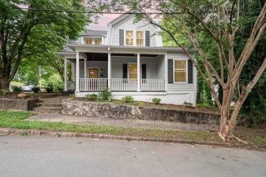 Main picture of 1521 Seneca St