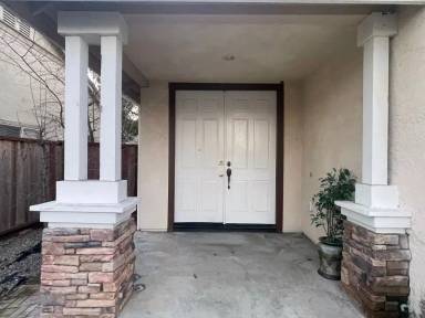 Main picture of 4652 Hawk Way