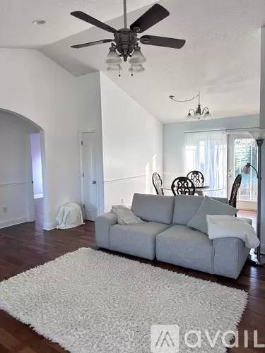Main picture of 240 Eagleview Ln