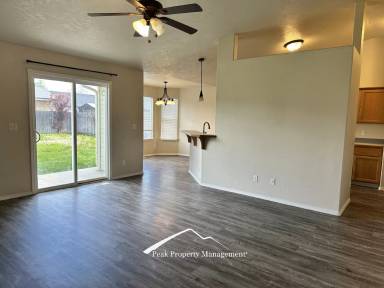Main picture of 24468 Chestnut St