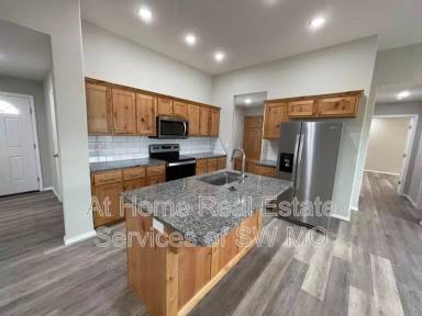 Main picture of 529 Evergreen Ave
