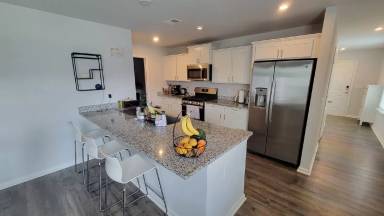 Main picture of 120 Paddock Glen Dr
