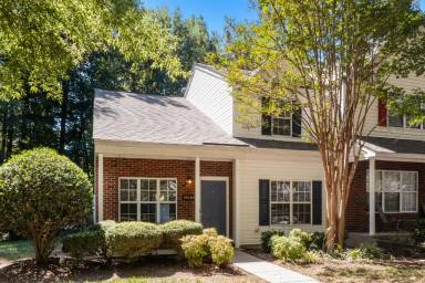 Main picture of 10660 Holly Ridge Blvd
