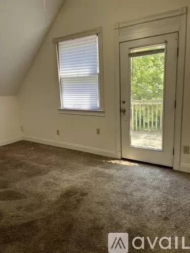 Main picture of 424A Woodland Ave