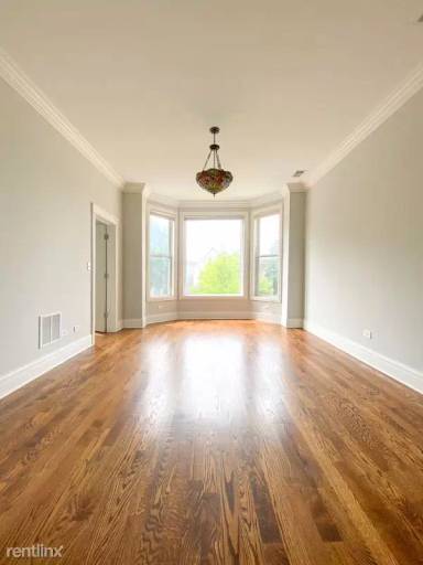 Main picture of 3552 W Wrightwood Ave