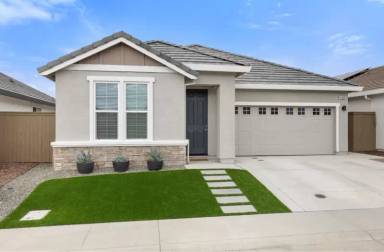 Main picture of 1305 Swallowtail Dr
