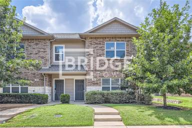 Main picture of 1324 Lake Crest Ln