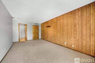 Main picture of 925 30th Ave S