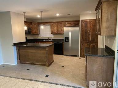 Main picture of 1001 E Lilac Dr