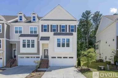 Main picture of 709 Edgewater Ridge Ct